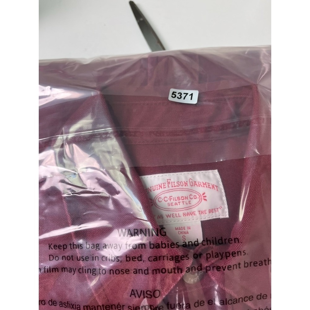 C.C. Filson Mens Button Up Shirt Long Sleeve Dark Red Double pockets Size S - Picture 9 of 9